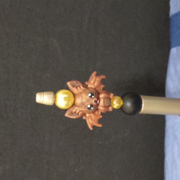 HOMEMADE  HALLOWEEN BAT FOCAL BEADED PEN COLOR GOLD AND BLACK - Picture 2 of 5